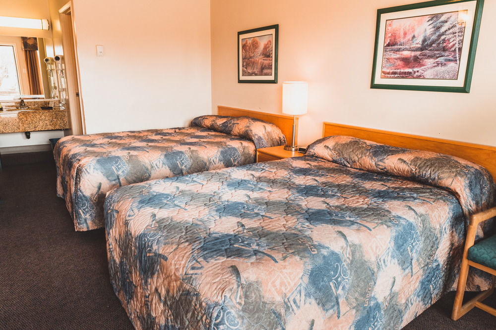 Canadian Motel North Battleford Ngoại thất bức ảnh