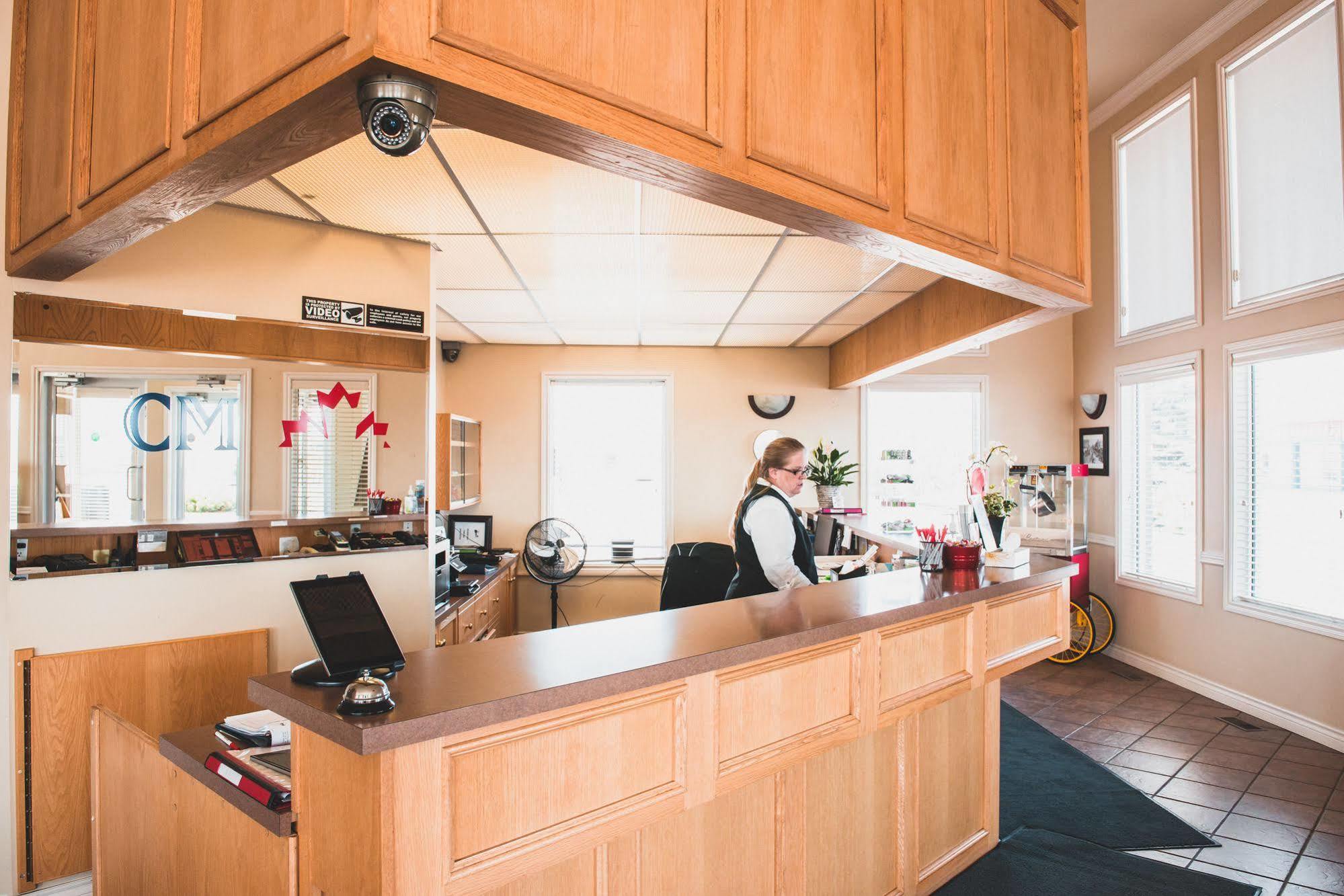 Canadian Motel North Battleford Ngoại thất bức ảnh