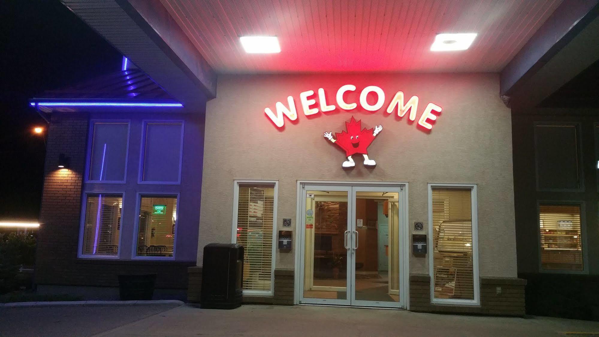Canadian Motel North Battleford Ngoại thất bức ảnh