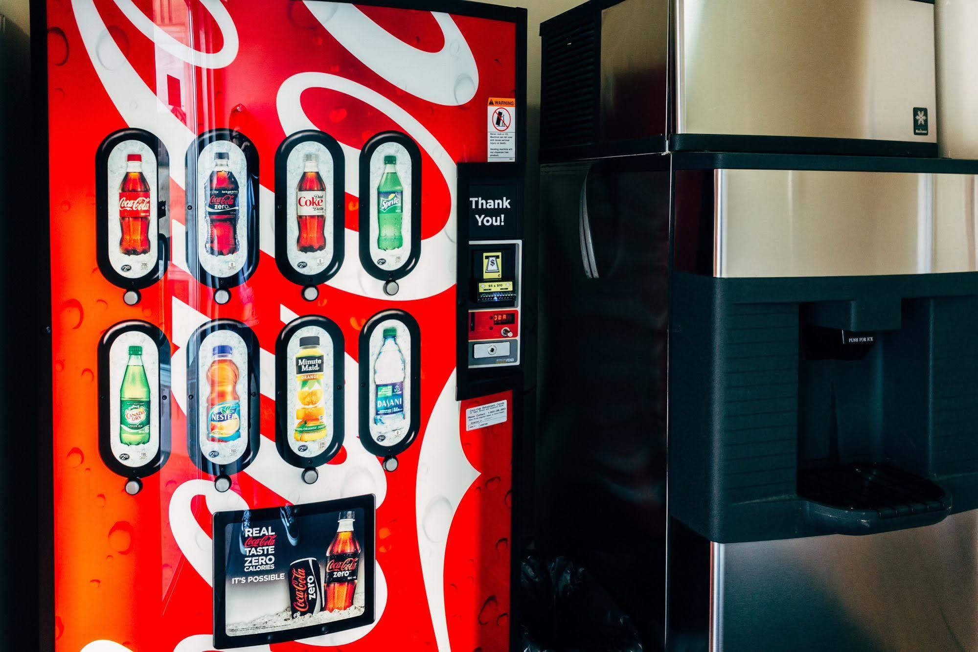 Canadian Motel North Battleford Ngoại thất bức ảnh